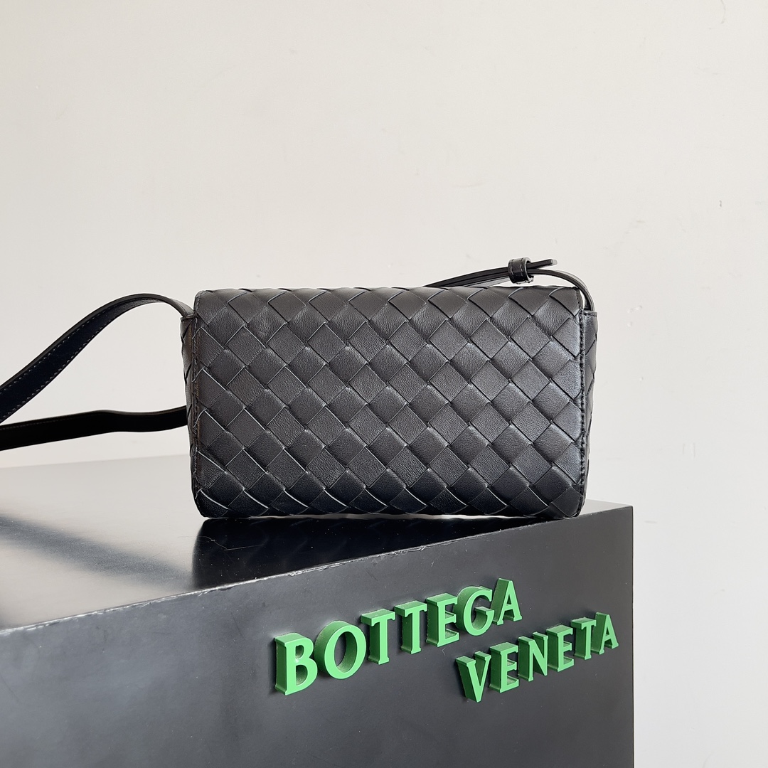 Bottega Veneta Satchel Bags